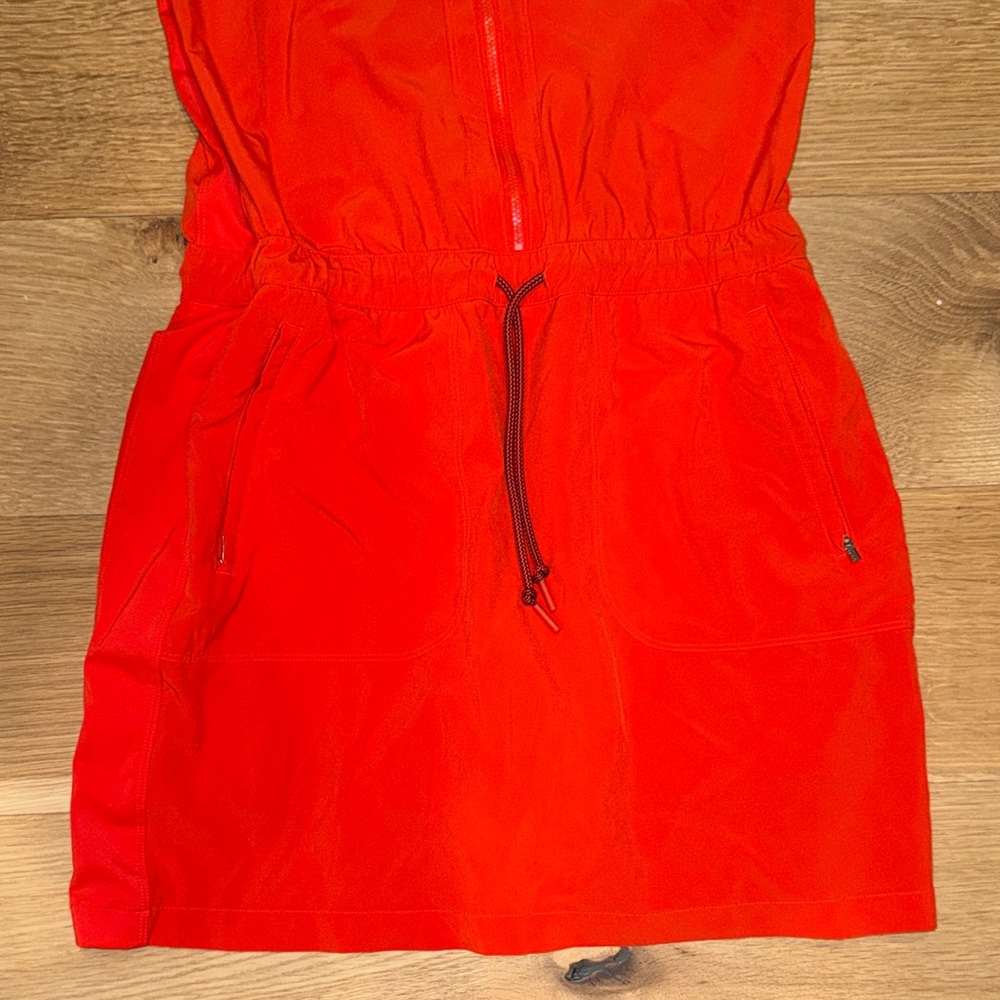 Athleta expedition Red Sleeveless Zip-Up Dress built in shorts women’s size 8 - Picture 5 of 10